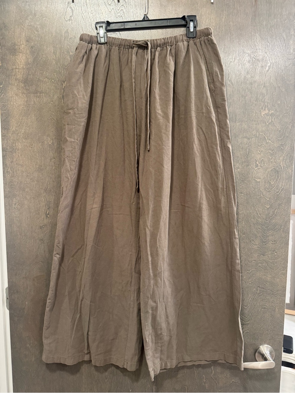Shein Wide-Leg Drawstring pants in Olive/Taupe